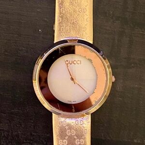 GUCCI rose gold watch